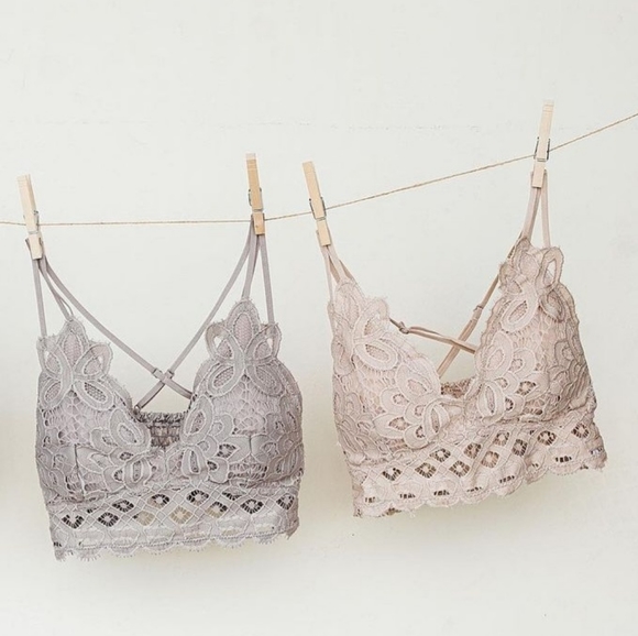 Nude lace boho scalloped bralette - Picture 3 of 3